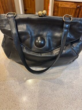 HOBO International Black Leather Kisslock